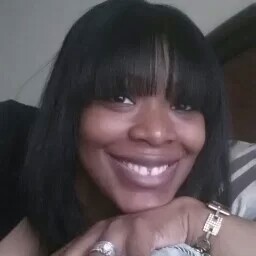 Shelly Davis Photo 32