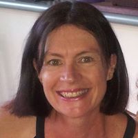 Elizabeth Hinton Photo 38