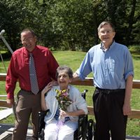 Elaine Richards Photo 18