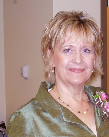 Jennifer Larson Photo 57