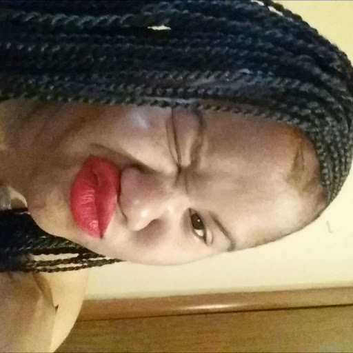 Michelle Giles Photo 20