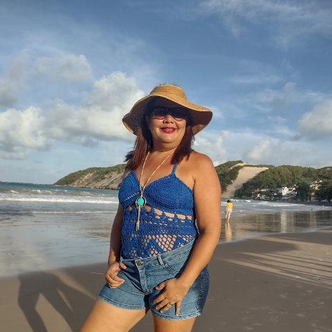 Elizabeth Souza Photo 38