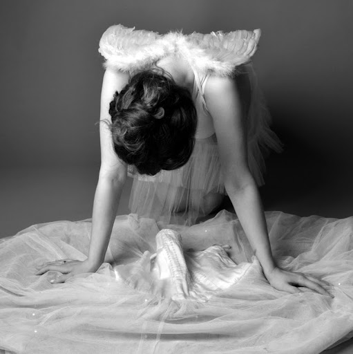 Veronica Angel Photo 6