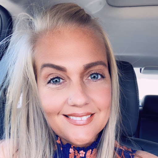 Jennifer Smart Photo 32