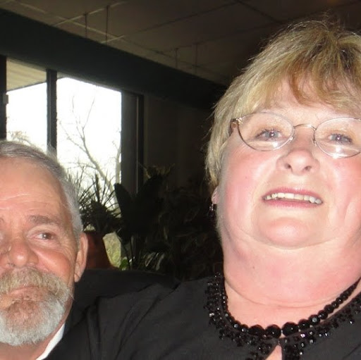 Sally Stephens Photo 36