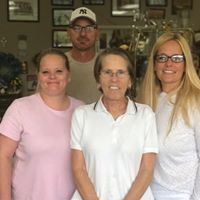 Michelle Ledbetter Photo 37