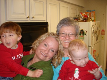 Linda Garrett Photo 15