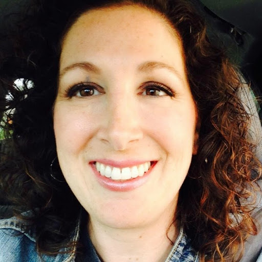 Julie Leonardo Photo 2