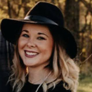 Jennifer Shoemaker Photo 26