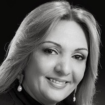 Teresa Newman Photo 9