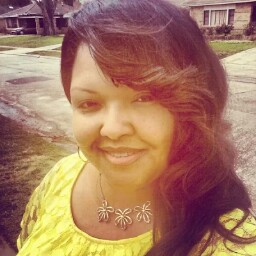 Tamara Webb Photo 34