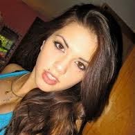 Kirsten Hall Photo 31