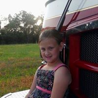 Stacy Zimmerman Photo 33