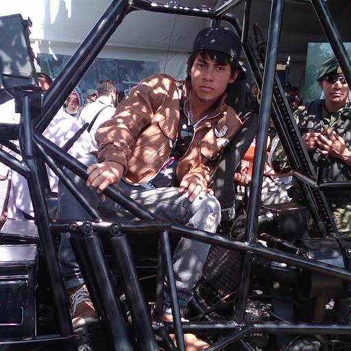 Eduardo Roman Photo 21