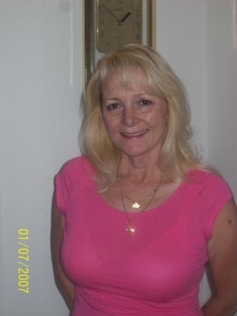 Sharon Yates Photo 32