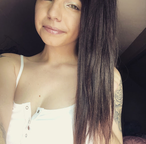 Lindsey Little Photo 18