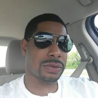 Jonathan Owens Photo 29