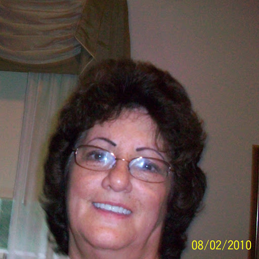 Christine Simons Photo 10