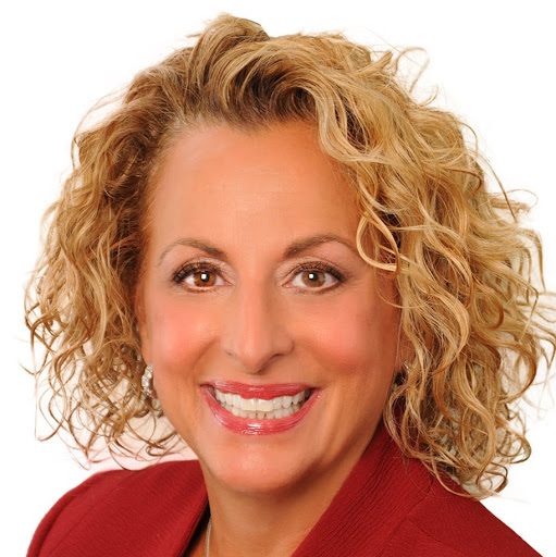 Donna Reilly Photo 6