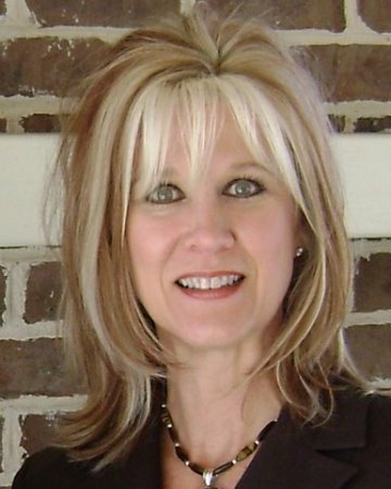 Melanie Davis Photo 8