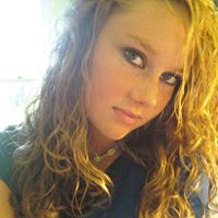 Elizabeth Puckett Photo 39