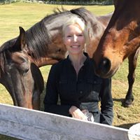 Kirsten Wolfe Photo 20