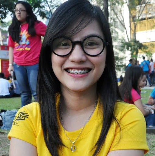 Christine Carlos Photo 5