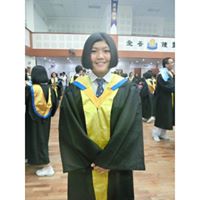 Christine Sim Photo 10