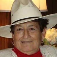 Angie Roach Photo 29