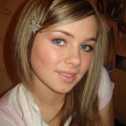 Natasha Lowe Photo 16