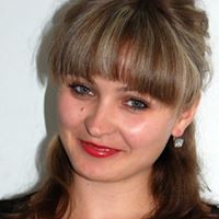 Alice Richards Photo 33