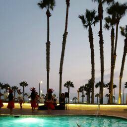 Jeremy Nicholson Photo 32