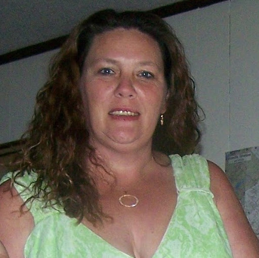Laura Self Photo 33