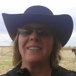 Lucinda Hall Photo 19