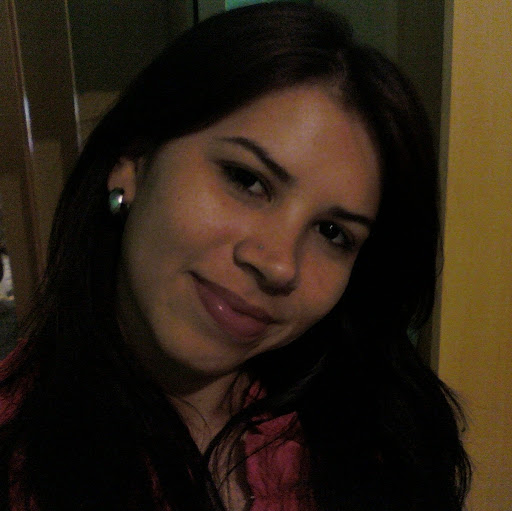 Denise Cruz Photo 19