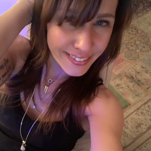 Leah Farley Photo 13