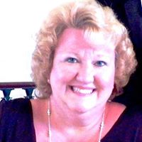 Wendy Squires Photo 23