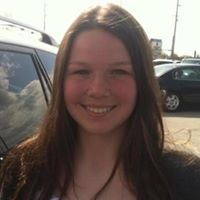 Julia Loveless Photo 6