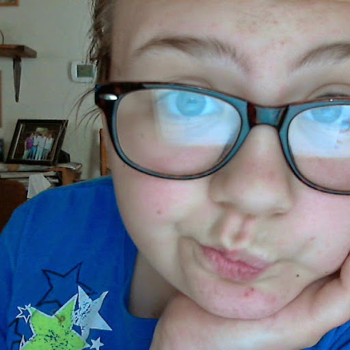 Caitlin Thomas Photo 29