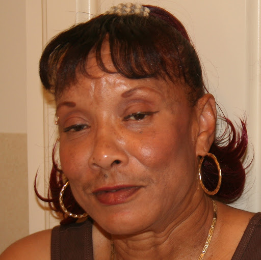 Barbara Banks Photo 35