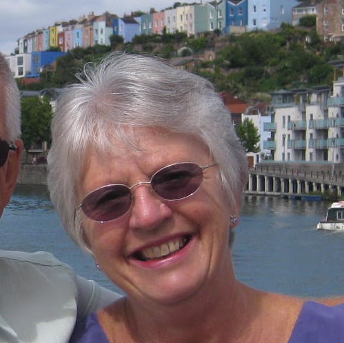 Julie Godfrey Photo 38