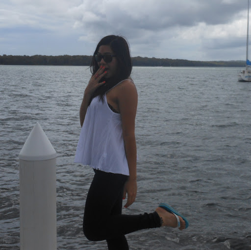 Ann Dinh Photo 9
