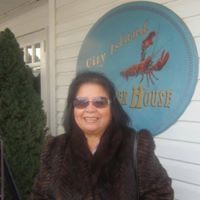 Gloria Robles Photo 16