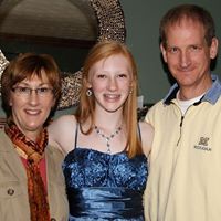 Kelly Cooper Photo 25