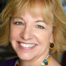 Melanie Davis Photo 42