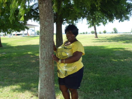 Angela Gates Photo 20