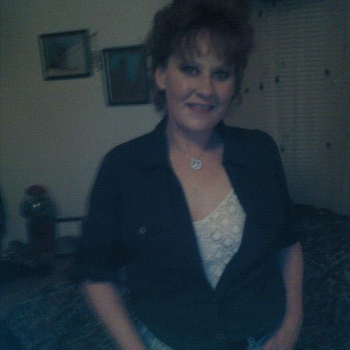 Michelle Leighton Photo 23