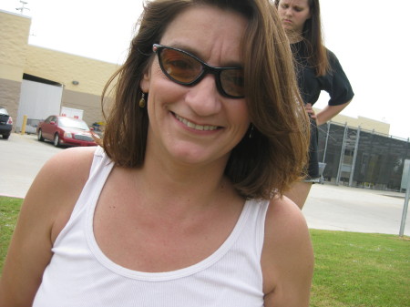 Kelly Hunt Photo 37