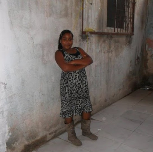 Jennifer Silva Photo 33