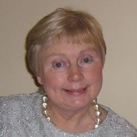 Sandra Green Photo 22